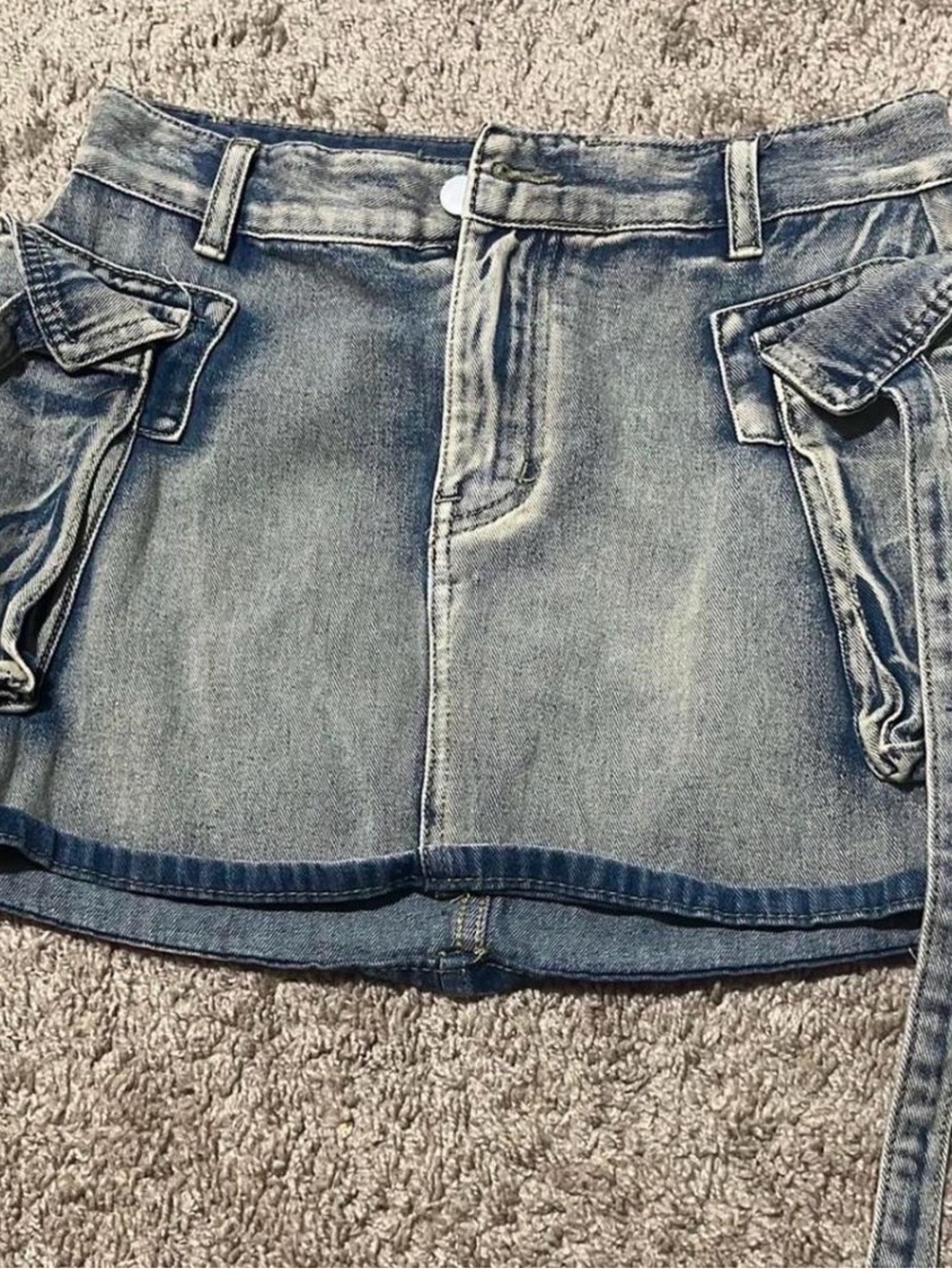 SHEIN Blue Denim Mini Skirt with Cargo Pockets